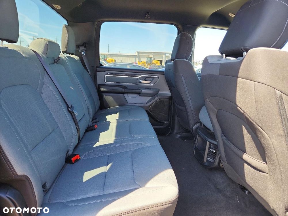 RAM 1500 - 11
