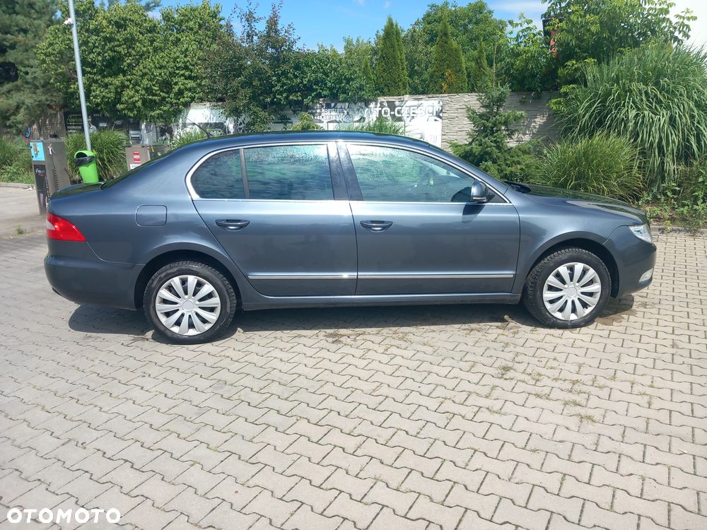 Skoda Superb 2.0 TDI Ambition - 6