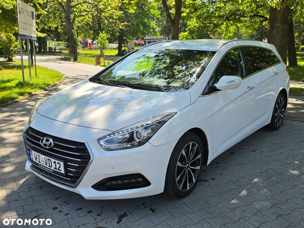 Hyundai i40 Kombi 1.7 CRDi DCT Premium - 2