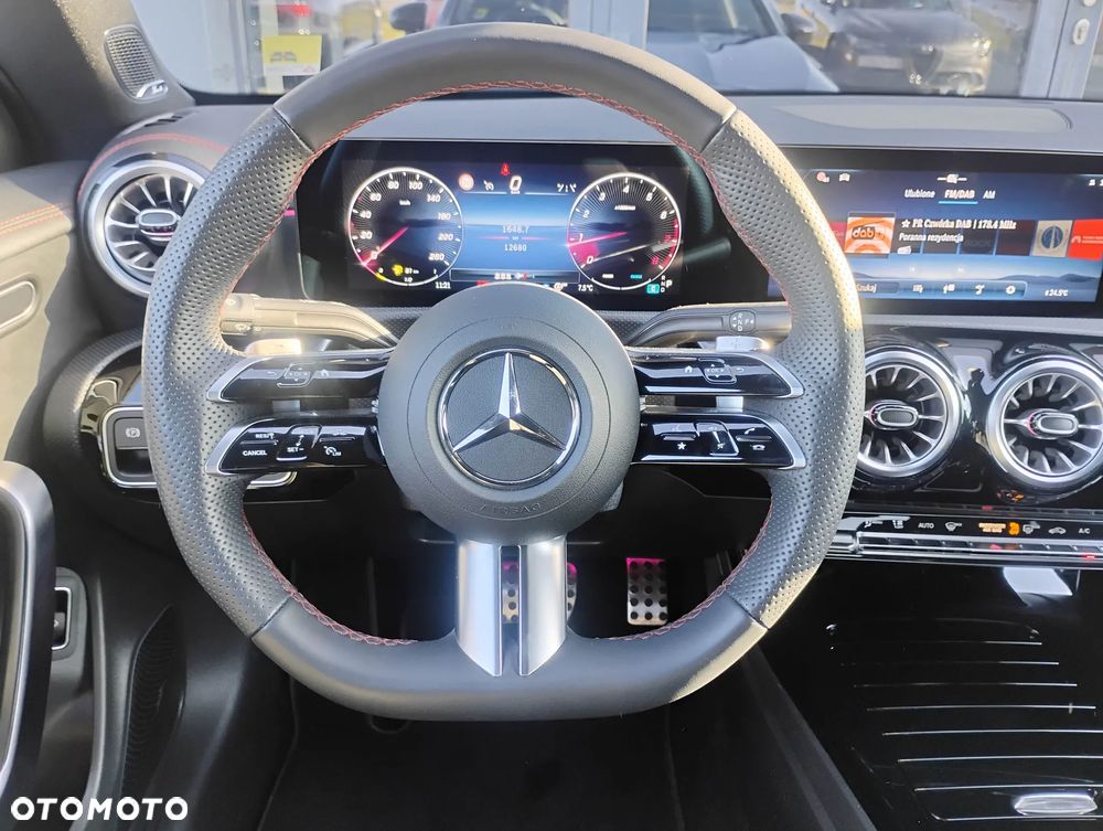 Mercedes-Benz CLA 200 AMG Line 7G-DCT - 18