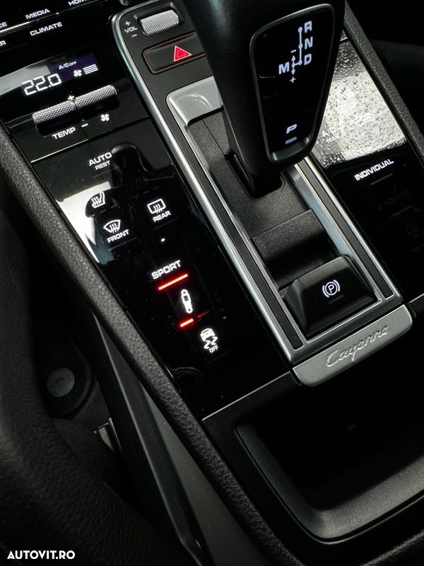 Porsche Cayenne Tiptronic S - 14