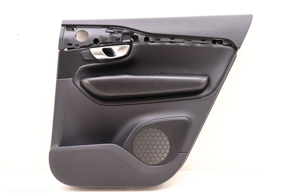 VOLVO XC90 II BOCZEK DRZWI PRAWY TYŁ 3327320