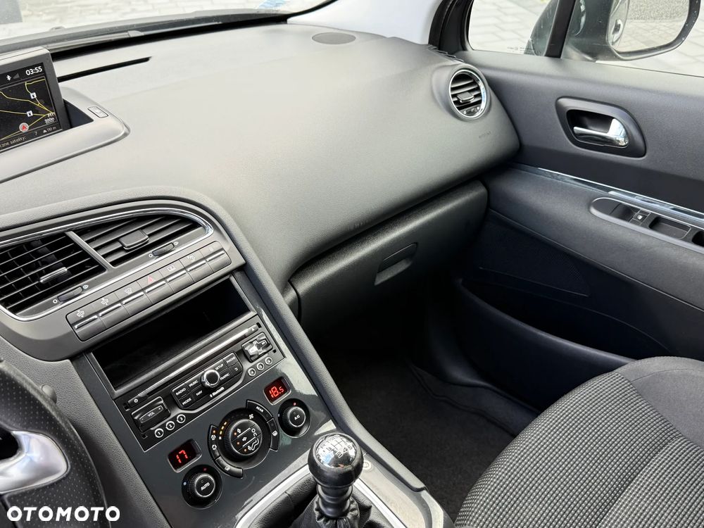 Peugeot 5008 HDI 115 Allure - 34