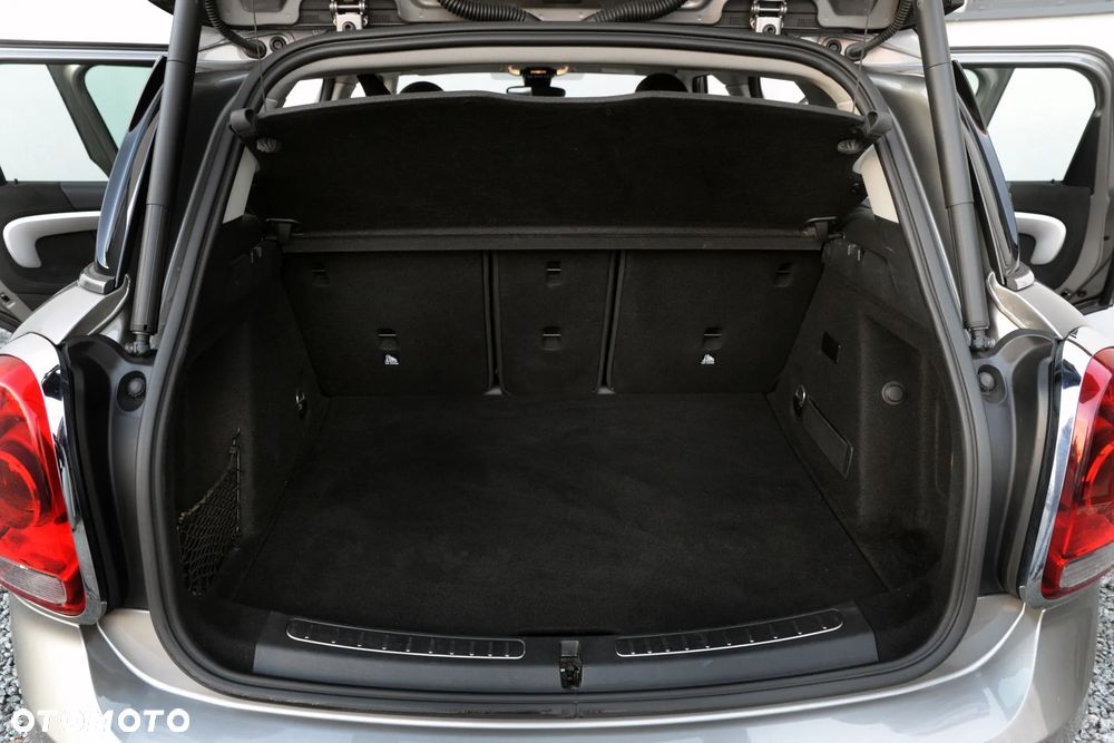MINI Countryman Cooper SE ALL4 John Cooper Works Trim - 24