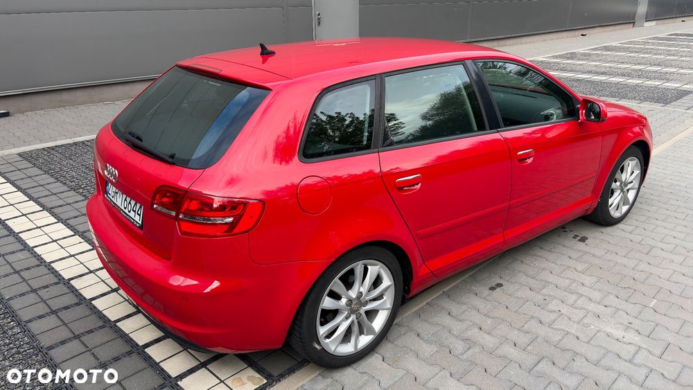 Audi A3 Sportback 1.6 TDI DPF S line Sportpaket - 6
