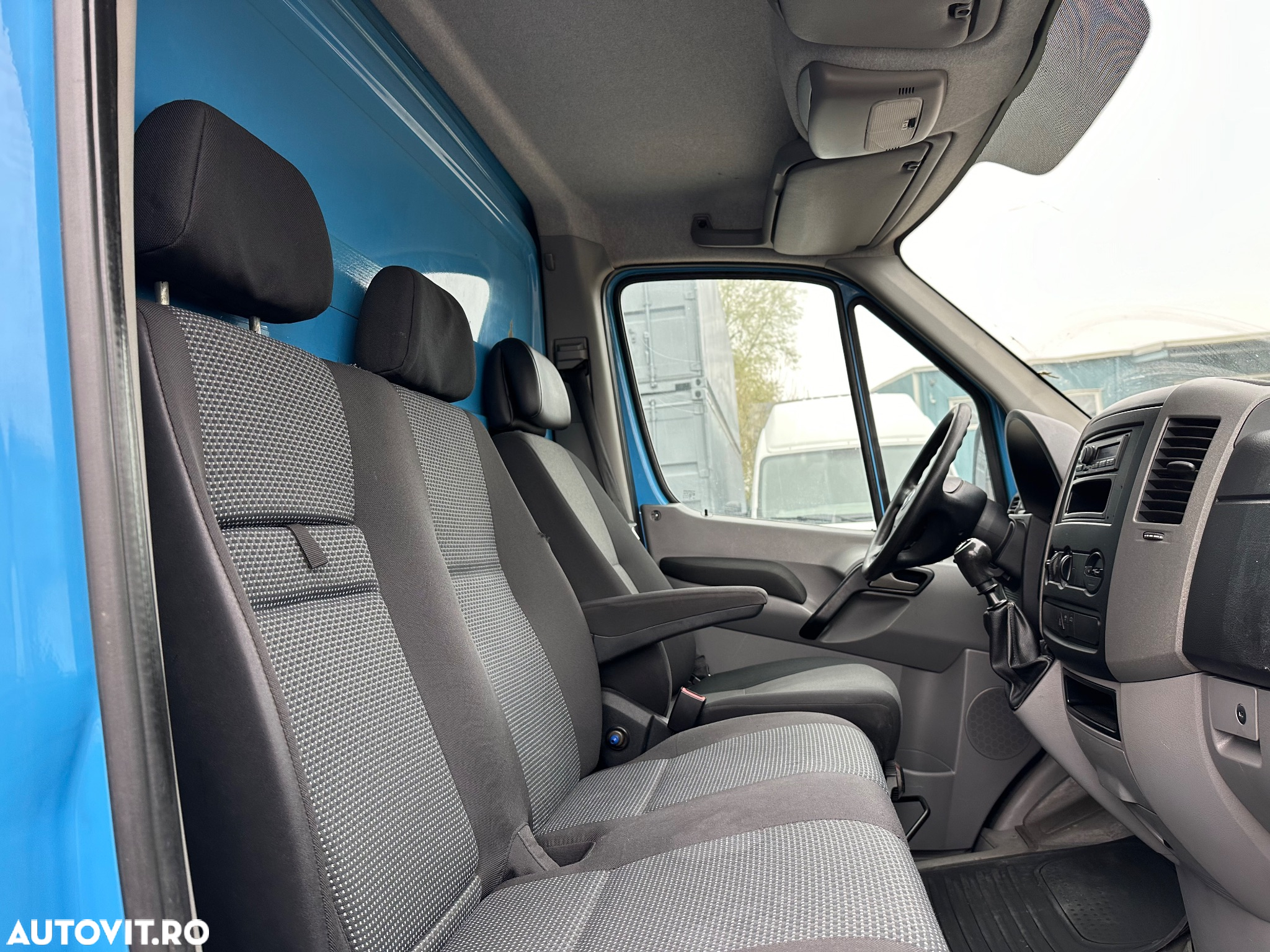 Volkswagen Crafter Autoutilitara Furgon - 11