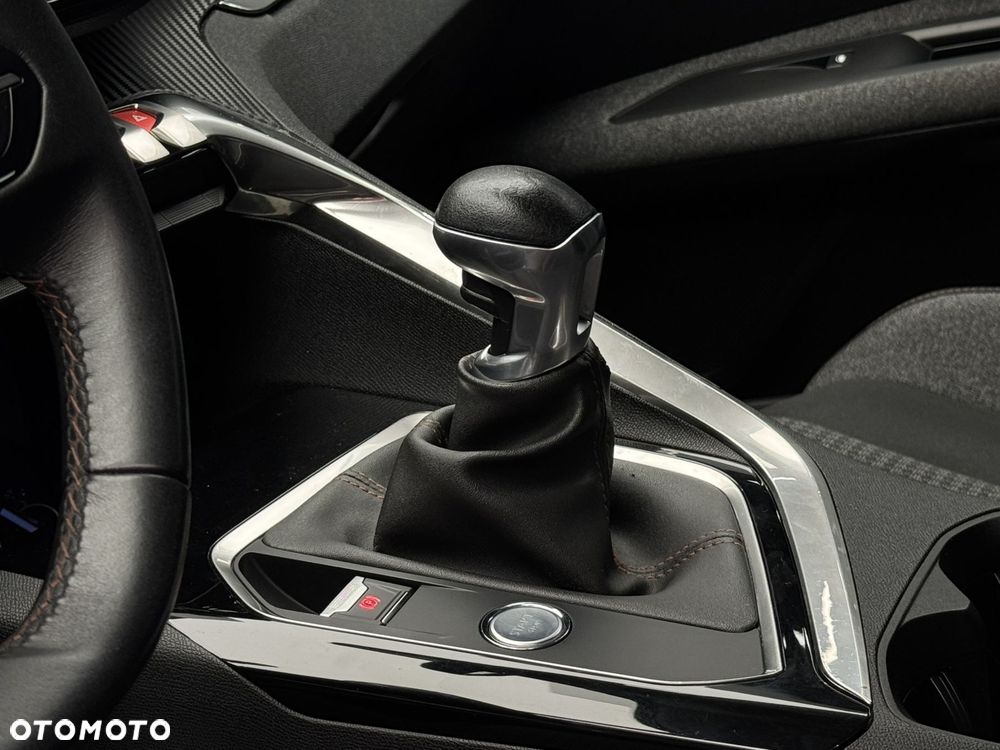 Peugeot 3008 1.2 PureTech Active - 11