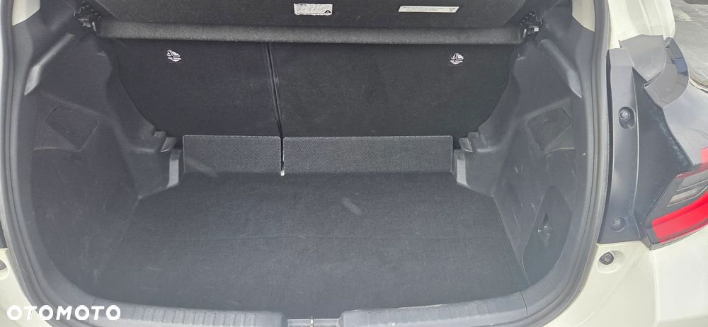 Toyota Yaris Hybrid 1.5 Comfort - 21