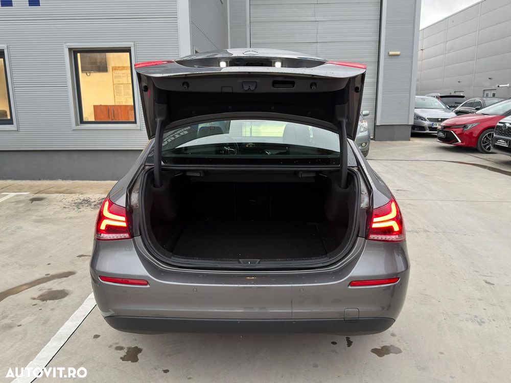 Mercedes-Benz A 180 d 8G-DCT Progressive Advanced - 33