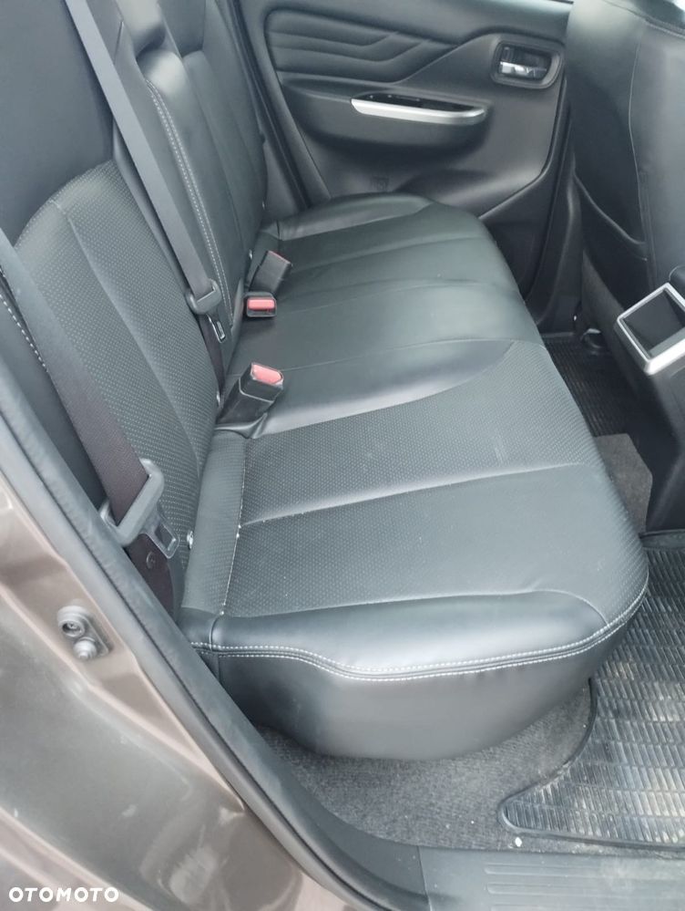 Mitsubishi L200 - 11