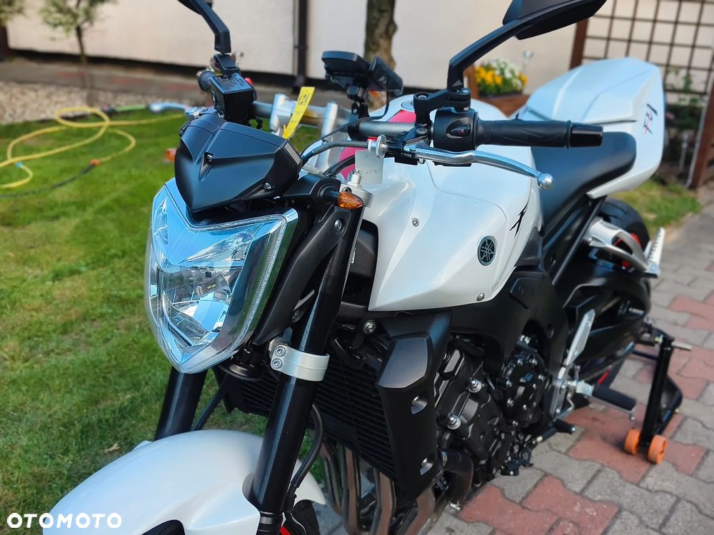 Yamaha FZ - 30