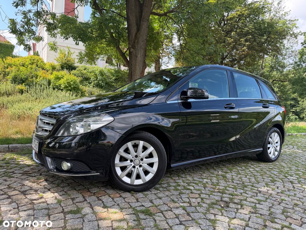Mercedes-Benz Klasa B 180 d Peak Edition - 12