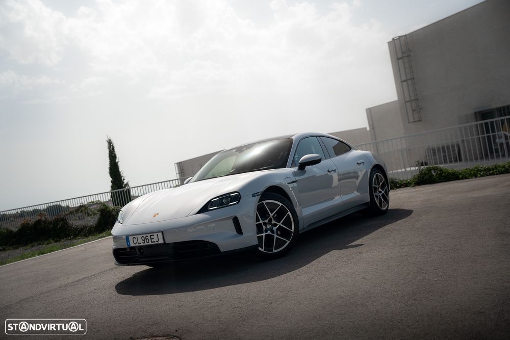 Porsche Taycan Bateria Performance Plus - 17