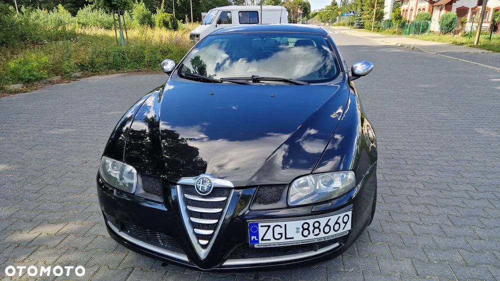 Alfa Romeo GT 1.9JTD 16V Black Line - 11