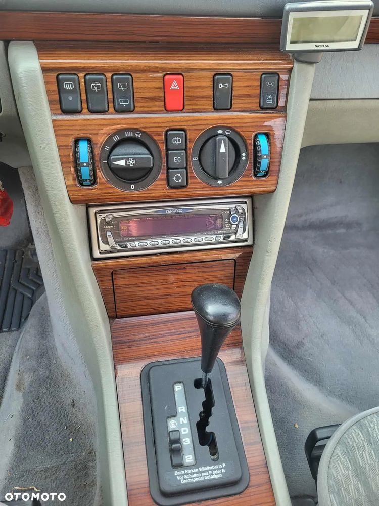 Mercedes-Benz W124 (1984-1993) - 12
