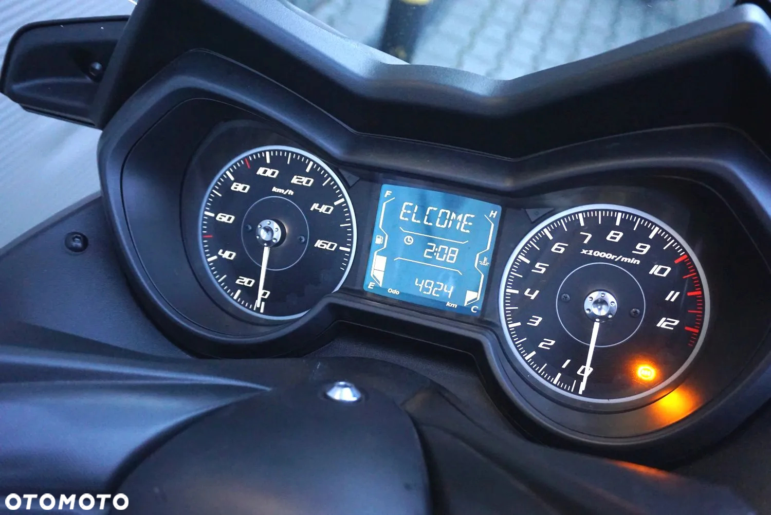 Yamaha X-max - 12
