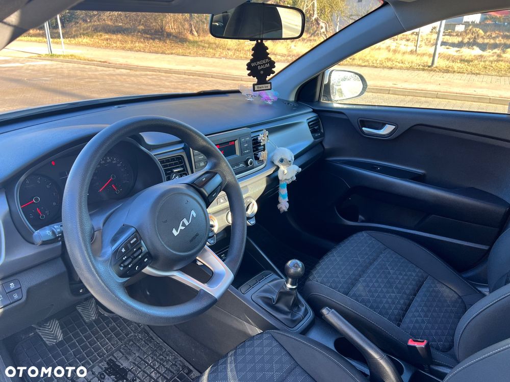 Kia Rio 1.2 L - 10