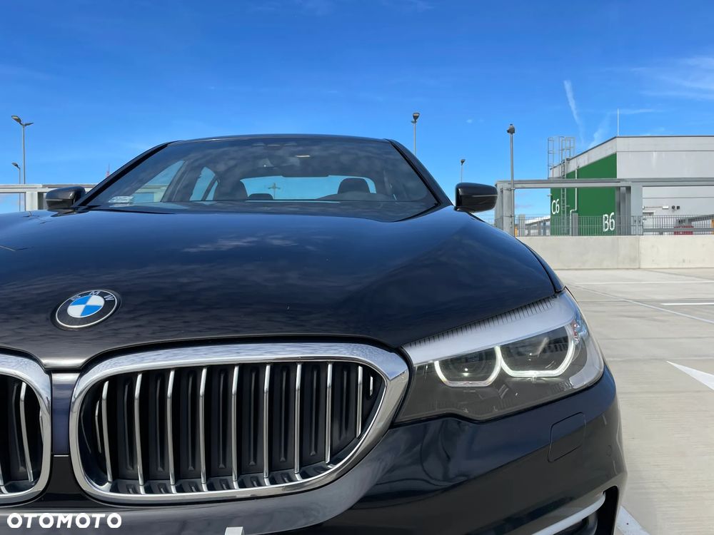 BMW Seria 5 530e Luxury Line sport - 16
