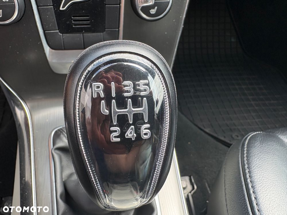 Volvo V40 D2 Summum - 21