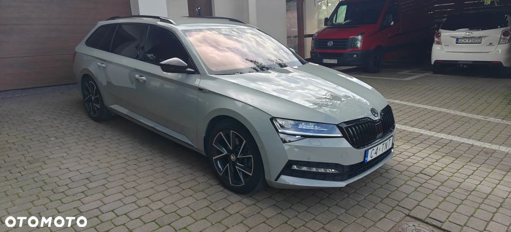 Skoda Superb 2.0 TDI SCR 4x4 Sportline DSG - 9