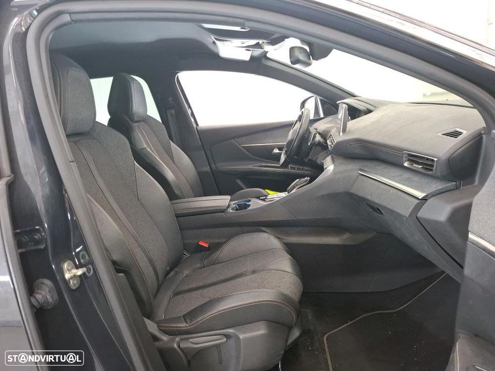 Peugeot 3008 1.6 PureTech GT EAT8 - 6