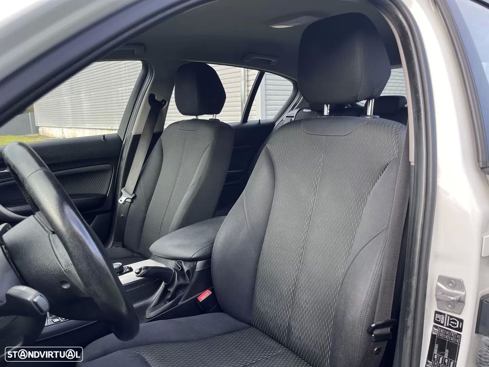 BMW 116 d Sport Line - 28