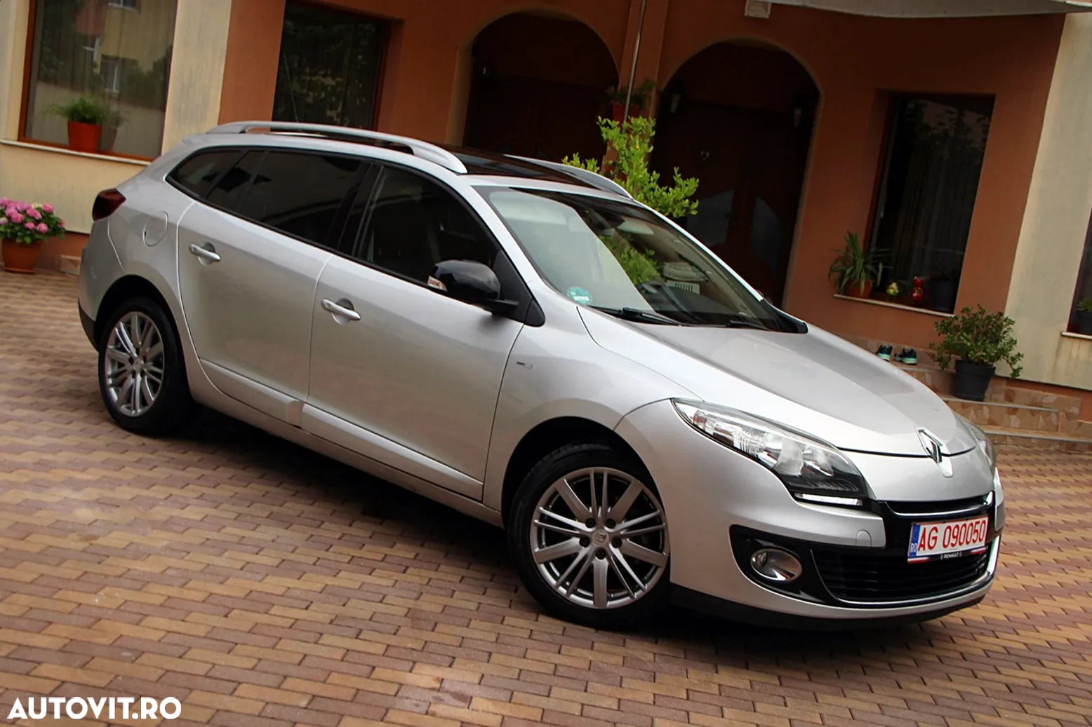 Renault Megane Grandtour ENERGY dCi 110 Start & Stopp Bose Edition - 11