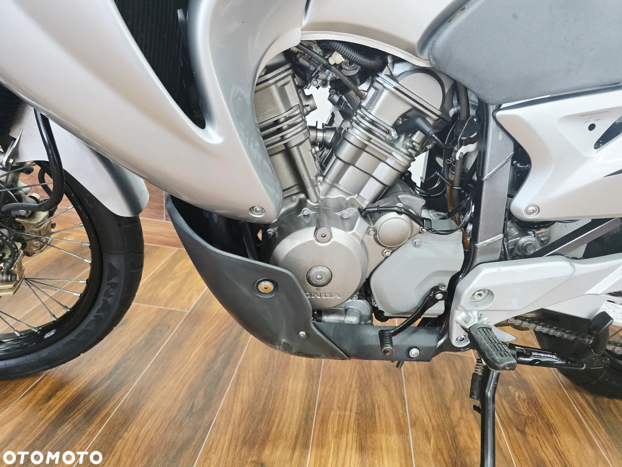 Honda Transalp - 13