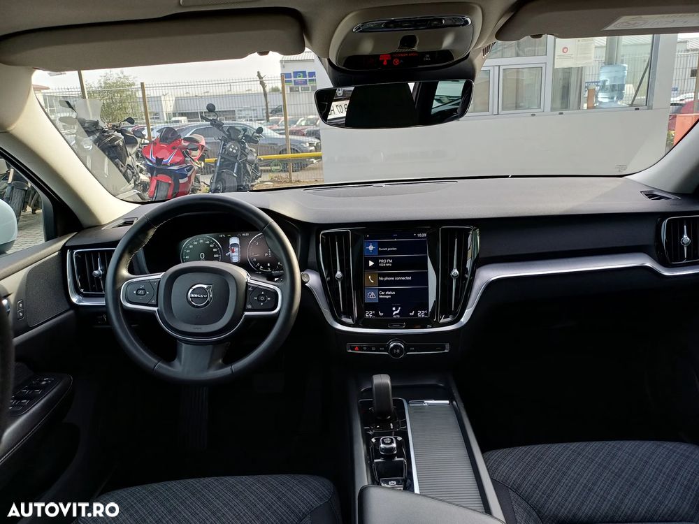 Volvo V60 B4 MHEV AT8 FWD Momentum - 13