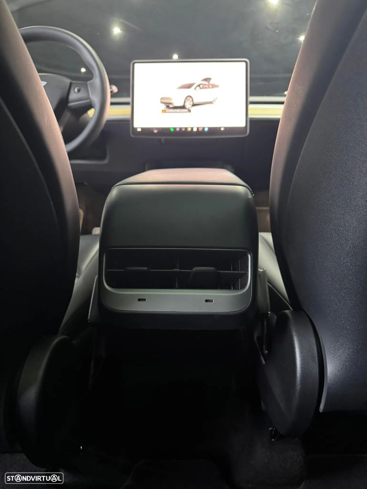 Tesla Model Y Long Range Dual Motor AWD - 16