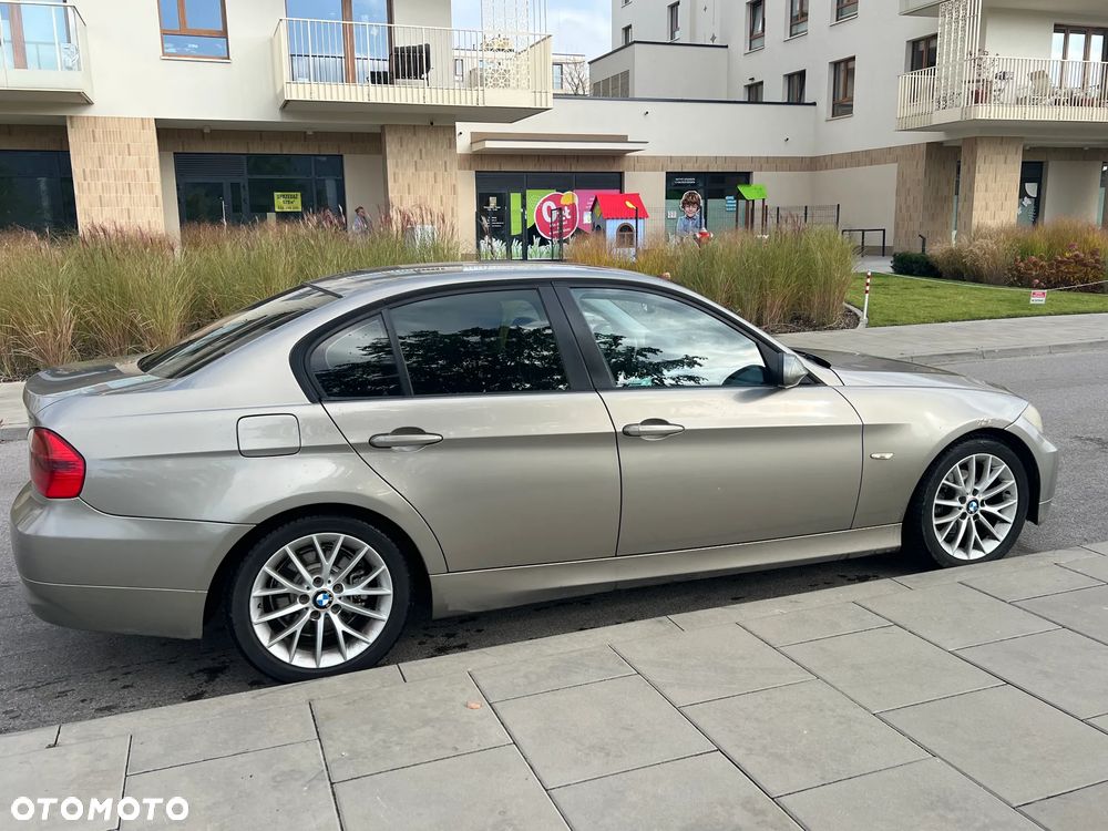 BMW 3 Series 2007 photo 2