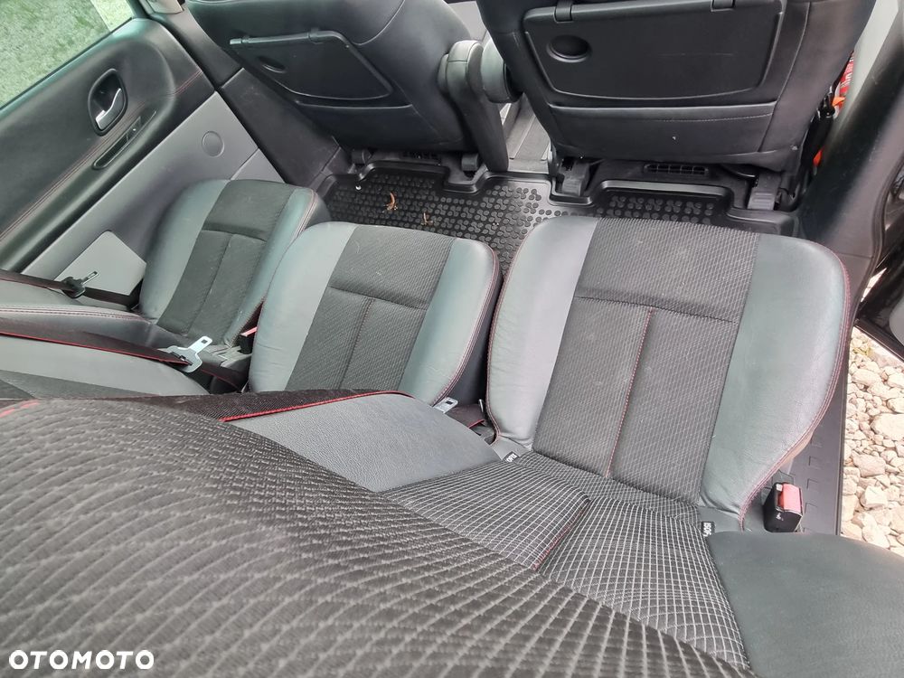 Renault Espace 2.0T Voyage - 11