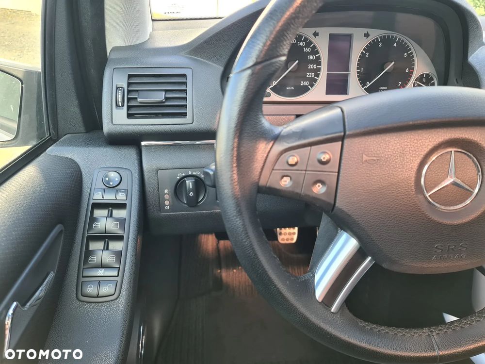 Mercedes-Benz Klasa B 150 - 23