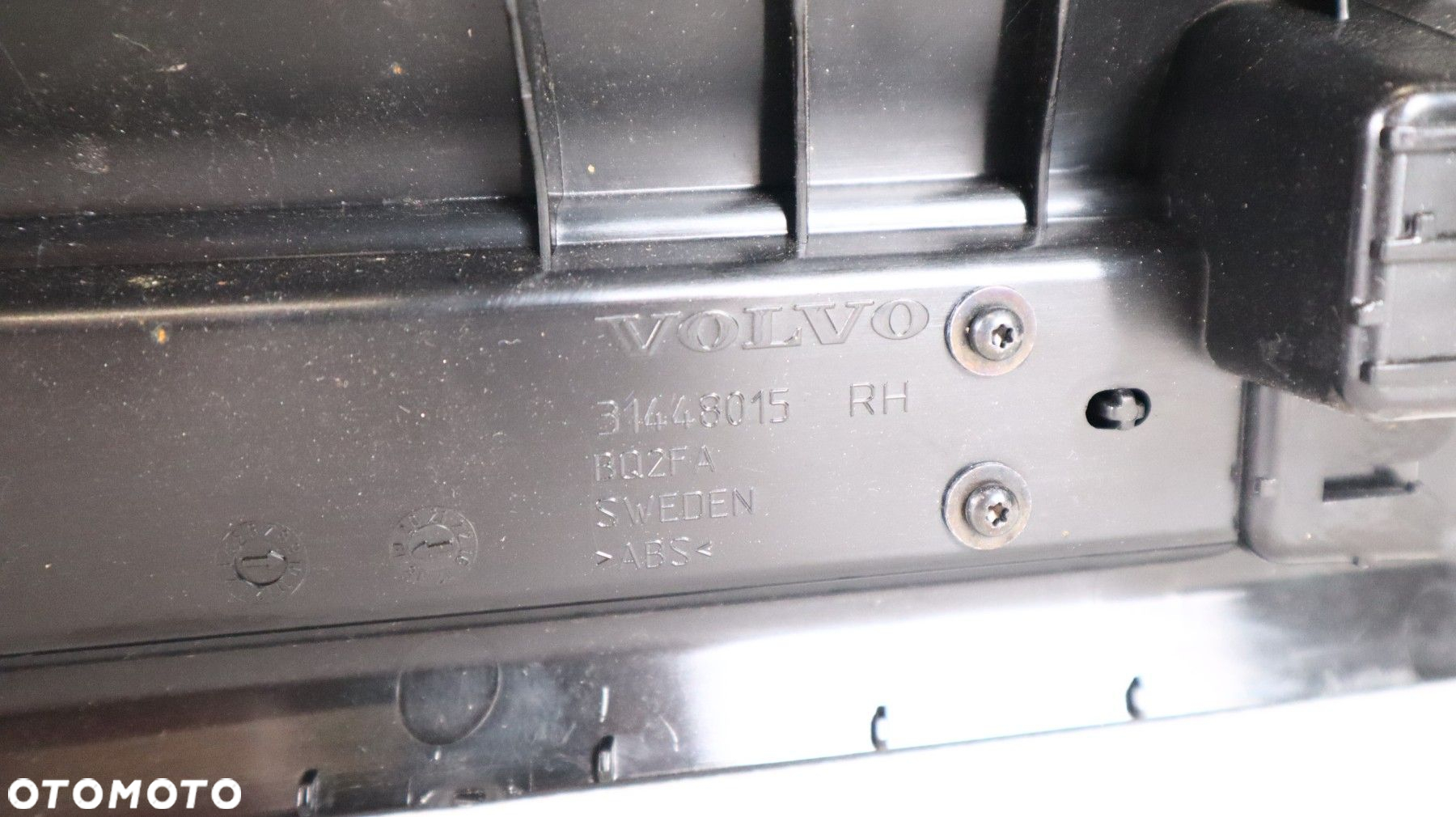 VOLVO XC60 II LISTWA NAKŁADKA PROGOWA PRAWA 31448015 - 8