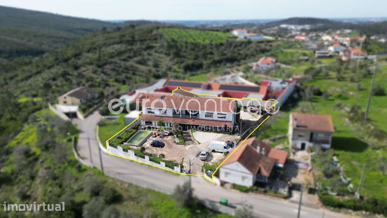 Oportunidade Única de Investimento | Elevado Potencial Construtivo - Grande imagem: 3/52