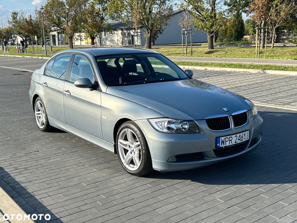 BMW Seria 3 320i - 3