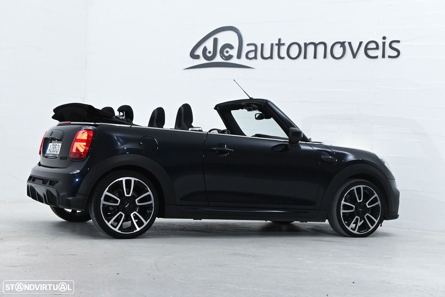 MINI Cabrio Cooper Premium JCW Auto - 6