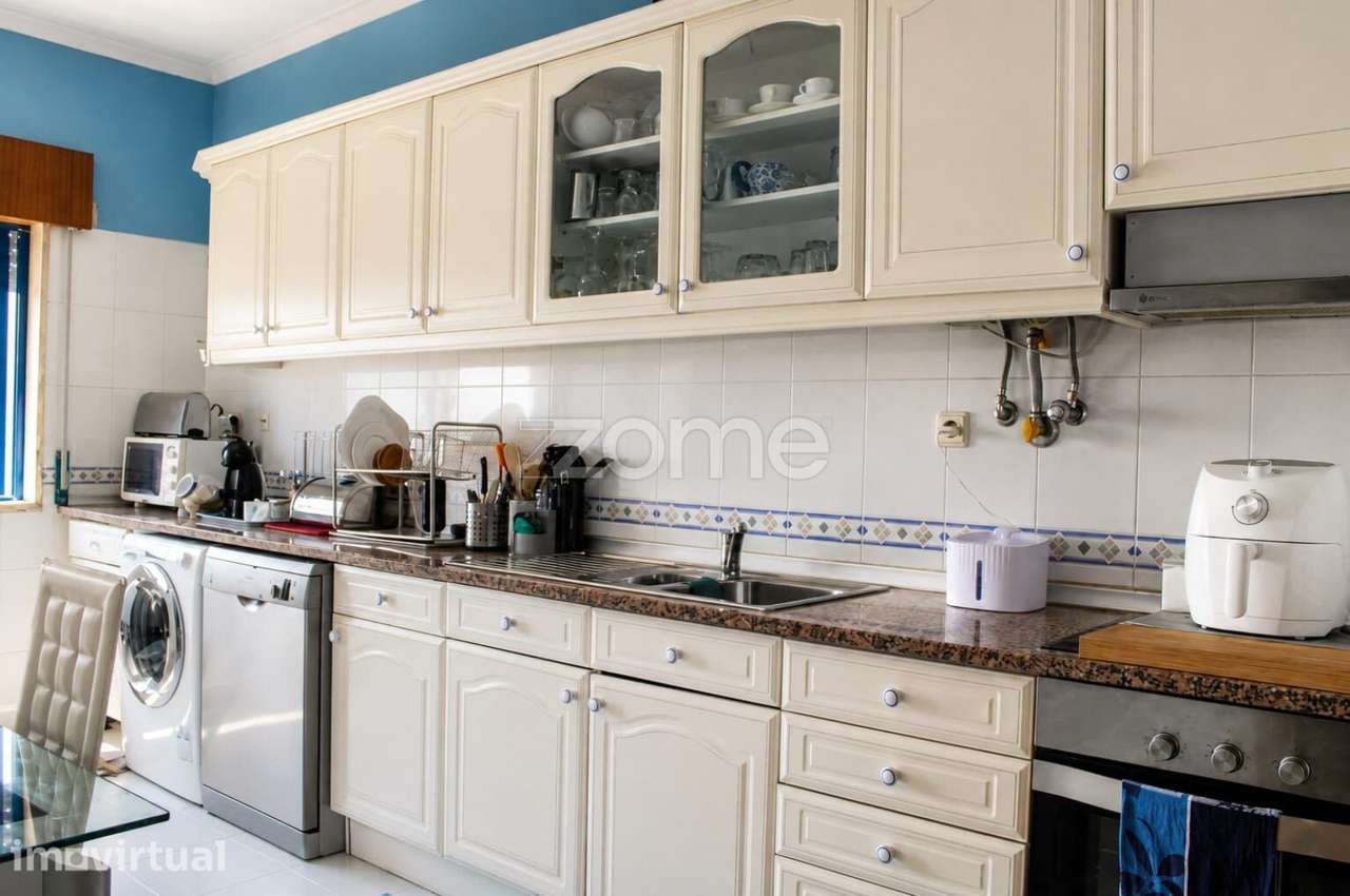 Apartamento T2 com Garagem Fechada de 34 m² - Grande imagem: 2/32
