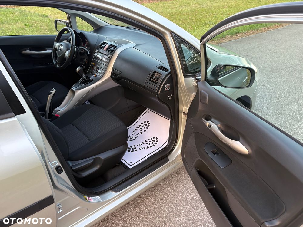 Toyota Auris 1.6 VVT-i Premium MM - 25
