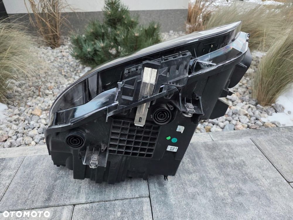 BMW X1 F48 Lampa prawa przód Full Led Dynamic 7495004-03 - 8