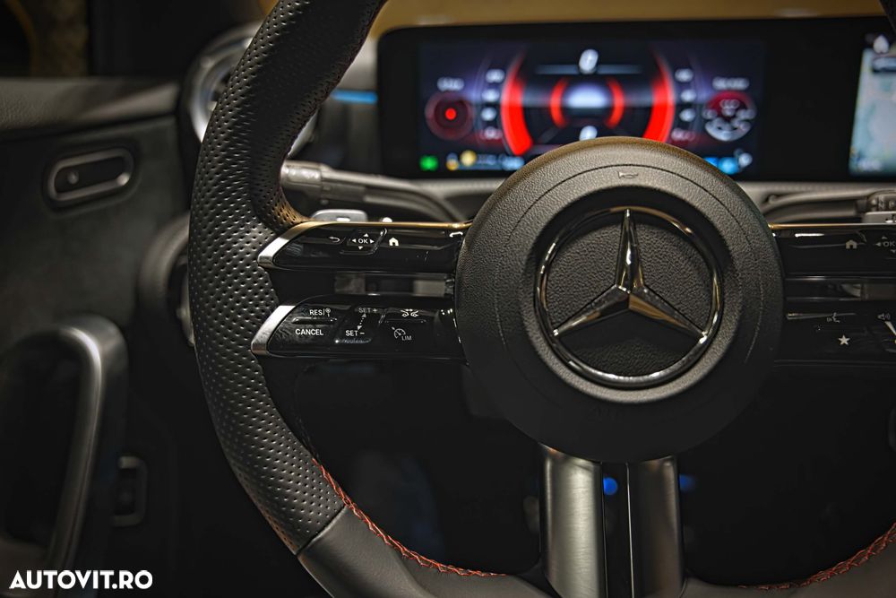 Mercedes-Benz A 180 Sedan 7G-DCT AMG Line - 18