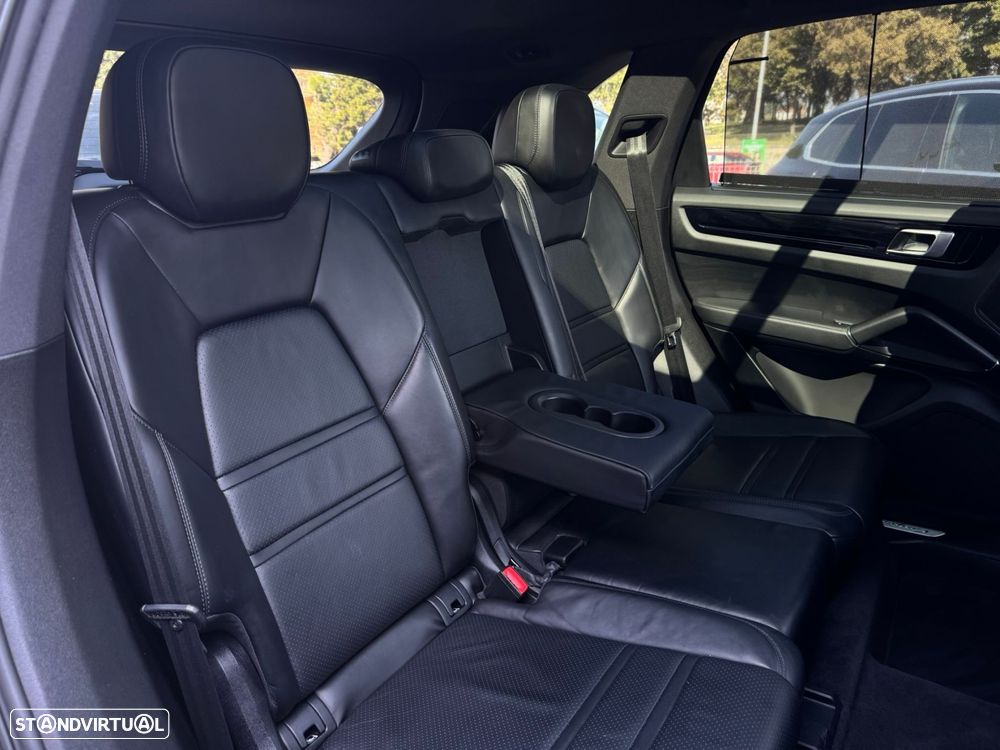 Porsche Cayenne E-Hybrid - 26
