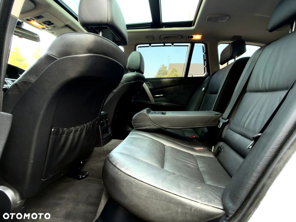 BMW Seria 5 530xi - 16