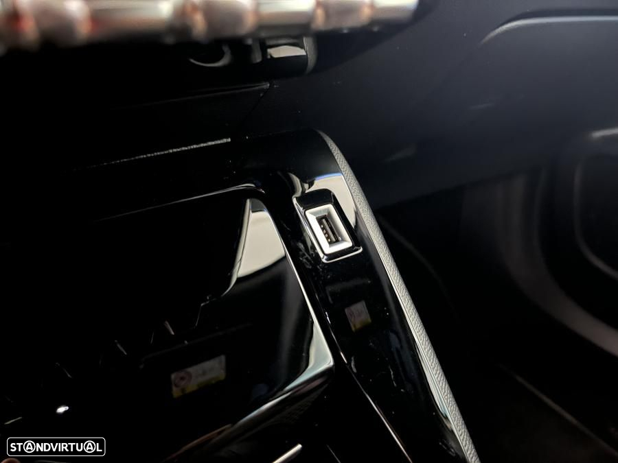 Peugeot 2008 1.2 PureTech GT - 24
