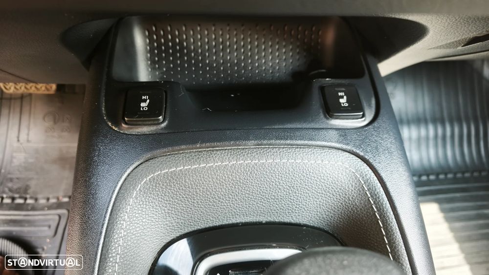 Toyota Corolla 1.8 Hybrid Comfort Plus - 21