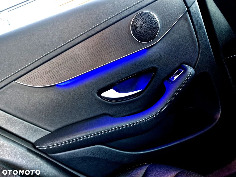 Mercedes-Benz GLC 200 d 4Matic 9G-TRONIC - 24