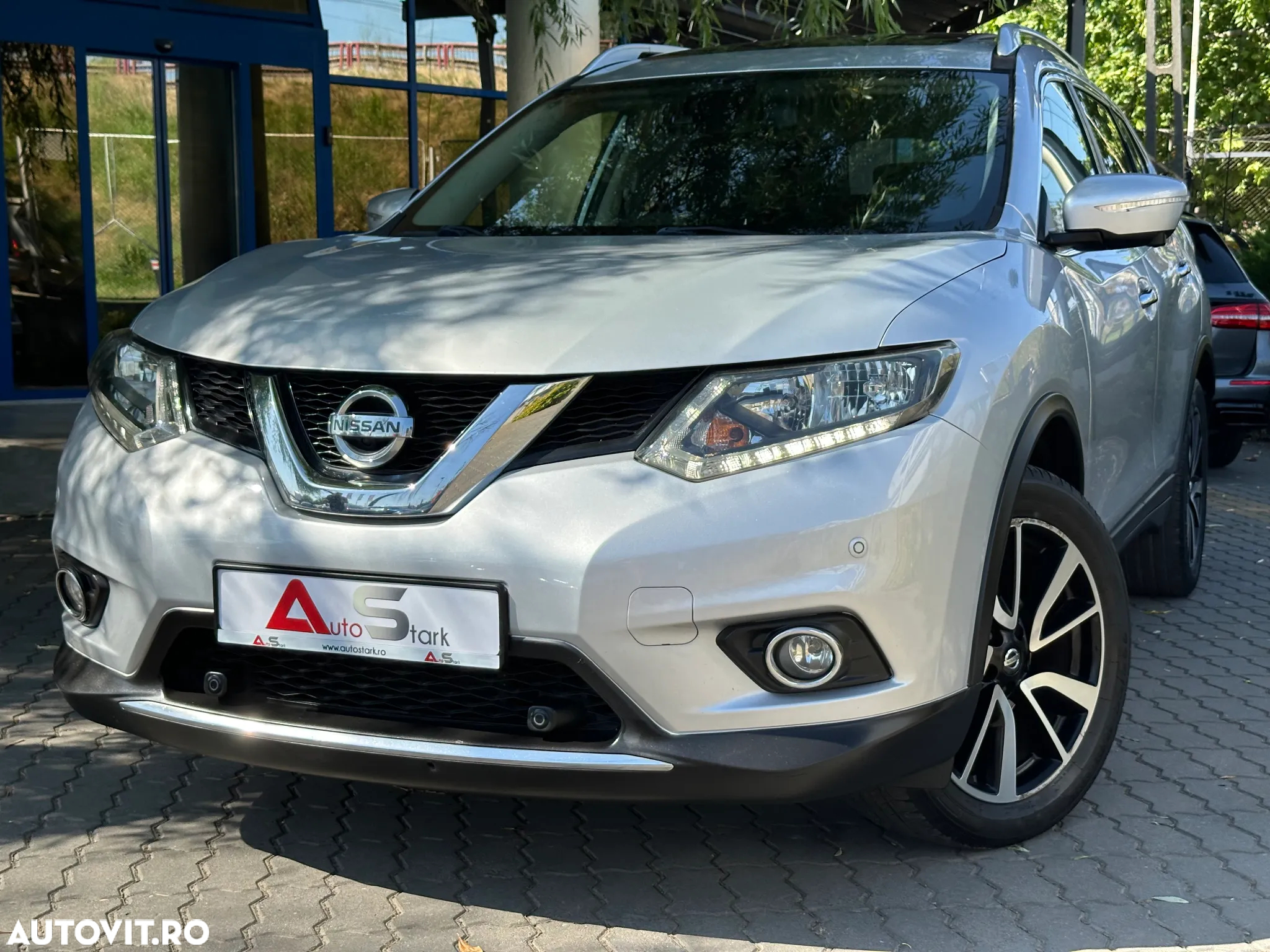 Nissan X-Trail 1.6 dCi Xtronic N-Connecta - 9