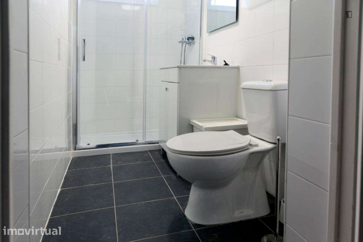 Quarto - localizado em Oeiras Lisbon - Grande imagem: 4/5