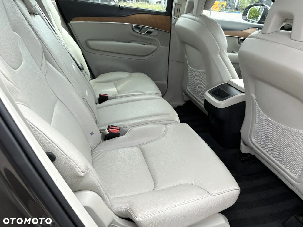 Volvo XC 90 B5 D AWD Inscription - 27