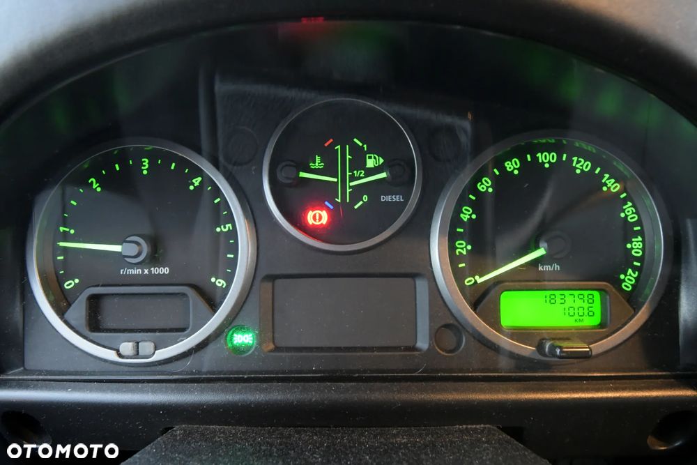 Land Rover Defender 110 2.4 TD4 E - 32